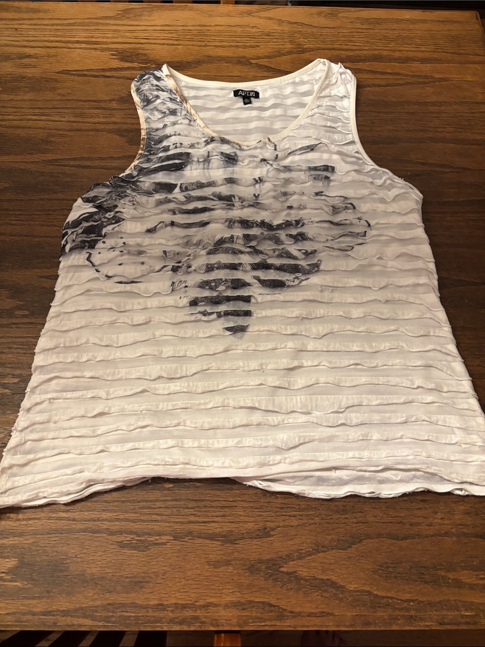 Apt. 9 Women's White & Black Sleeveless Textured Tank